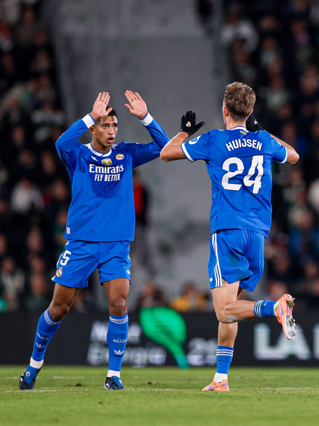 Jude Bellingham scores 87th minute equalizer as Real Madrid draw 2-2 with Elche La Liga November 23 2025